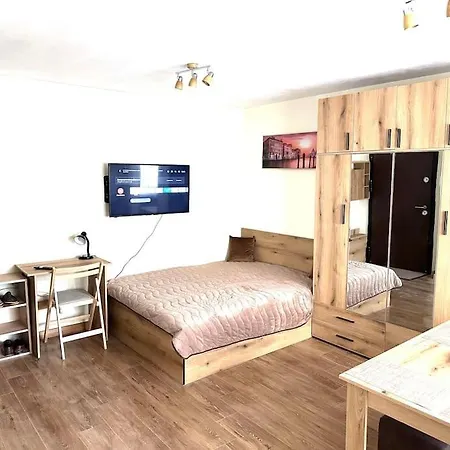 Park - Brand New Studio! Апартаменты *